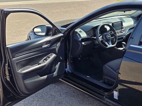 Used 2024 Nissan Altima 2.5 SV image 38