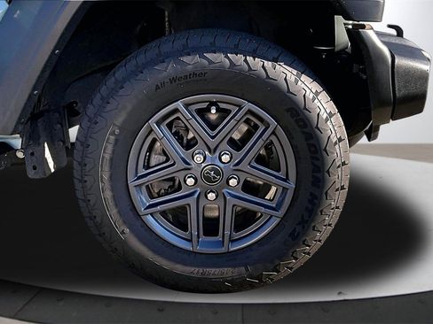 Certified 2024 Jeep Wrangler Sport S image 31