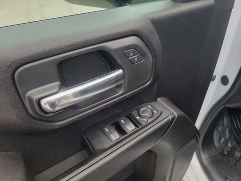 Used 2024 GMC Sierra 2500 Pro w/ Convenience Package image 14