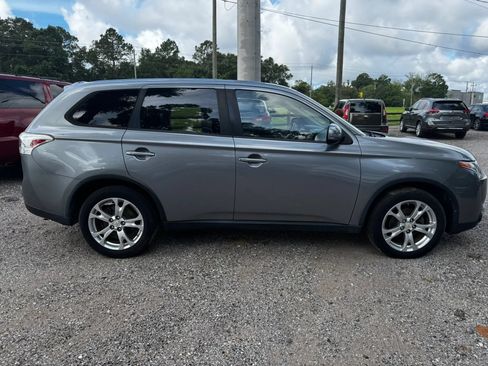 Used 2015 Mitsubishi Outlander SE FWD image 8