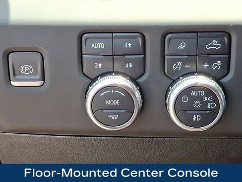 Used 2024 GMC Sierra 2500 AT4X image 41