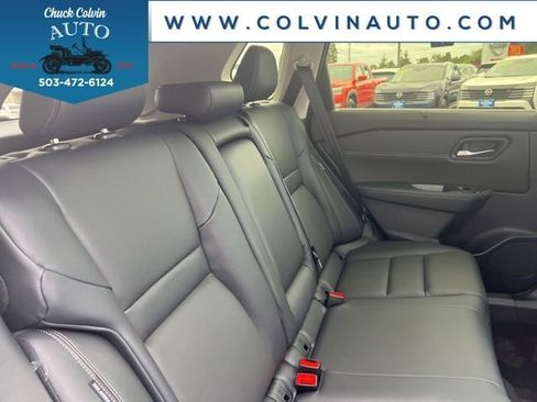 New 2025 Nissan Rogue SL w/ Tech Package image 27