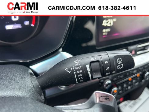 Used 2022 Kia Niro EX Premium w/ Cold Weather Package FWD image 21