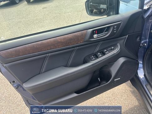 Used 2018 Subaru Outback 2.5i Limited AWD/4WD image 11