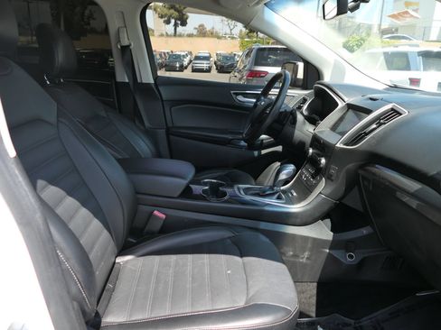 Used 2017 Ford Edge SEL w/ Equipment Group 201A FWD image 25