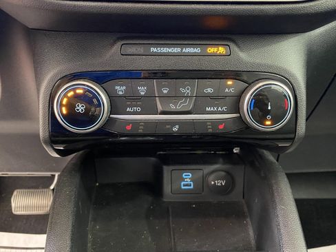 Used 2022 Ford Escape SE w/ Cold Weather Package AWD/4WD image 28