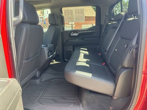 Used 2024 GMC Sierra 1500 SLT w/ SLT Premium Plus Package AWD/4WD image 18