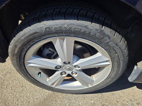 Used 2010 Toyota Matrix S image 25