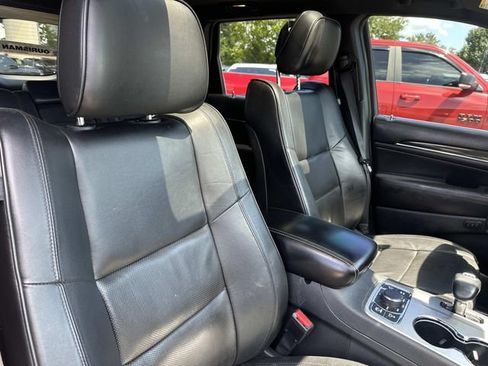 Used 2015 Jeep Grand Cherokee High Altitude AWD/4WD image 12