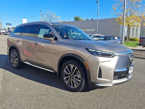 New 2026 INFINITI QX60 Luxe w/ Cargo Package image 2