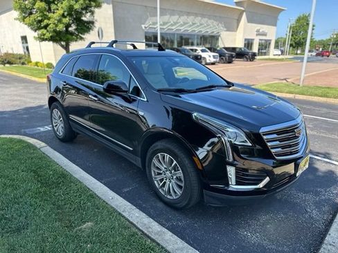 Used 2017 Cadillac XT5 Premium Luxury FWD image 9