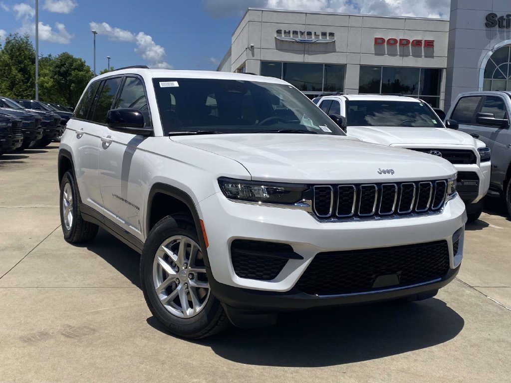 New 2026 Jeep Grand Cherokee Laredo X RWD image 31