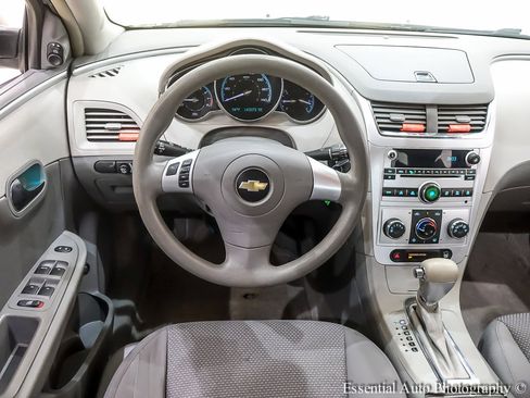 Used 2009 Chevrolet Malibu LS image 18