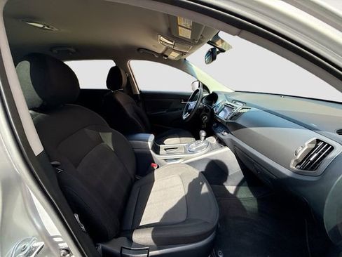 Used 2011 Kia Sportage LX w/ Navigation Pkg image 27