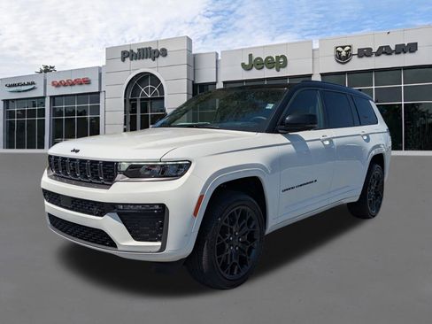 New 2026 Jeep Grand Cherokee L Summit AWD/4WD image 7