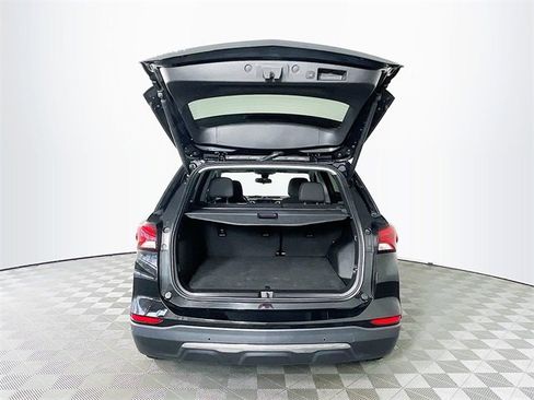 Used 2023 Chevrolet Equinox LT w/ Driver Convenience Package image 29