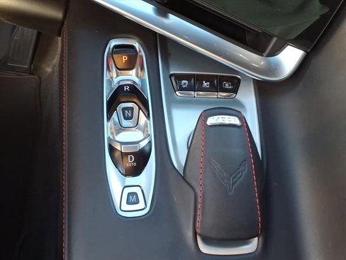 Used 2022 Chevrolet Corvette Stingray Premium Conv w/ Z51 Performance Package image 28