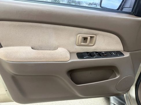 Used 2002 Toyota 4Runner SR5 image 6