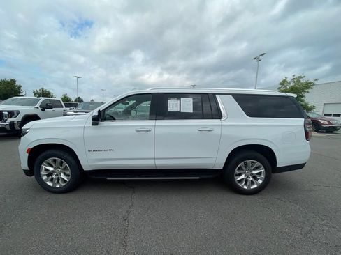 Used 2023 Chevrolet Suburban Premier RWD image 4