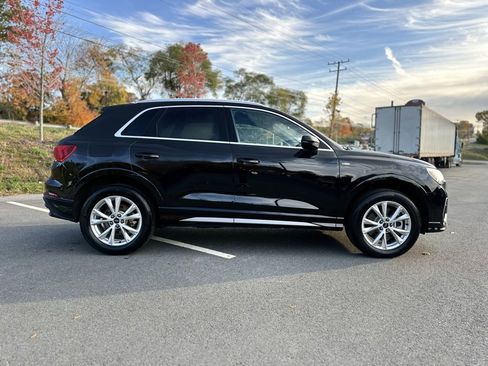 Certified 2025 Audi Q3 2.0T Premium image 8