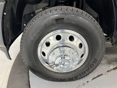 Used 2025 RAM 3500 Laramie image 25