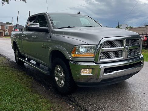 Used 2018 RAM 2500 Laramie w/ Convenience Group RWD image 4