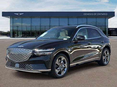 Used 2023 Genesis Electrified GV70 AWD/4WD image 3