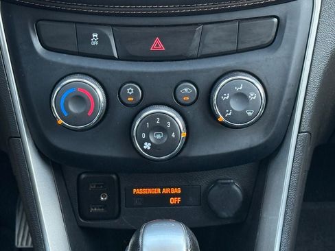 Used 2019 Chevrolet Trax LT w/ Driver Confidence Package FWD image 26