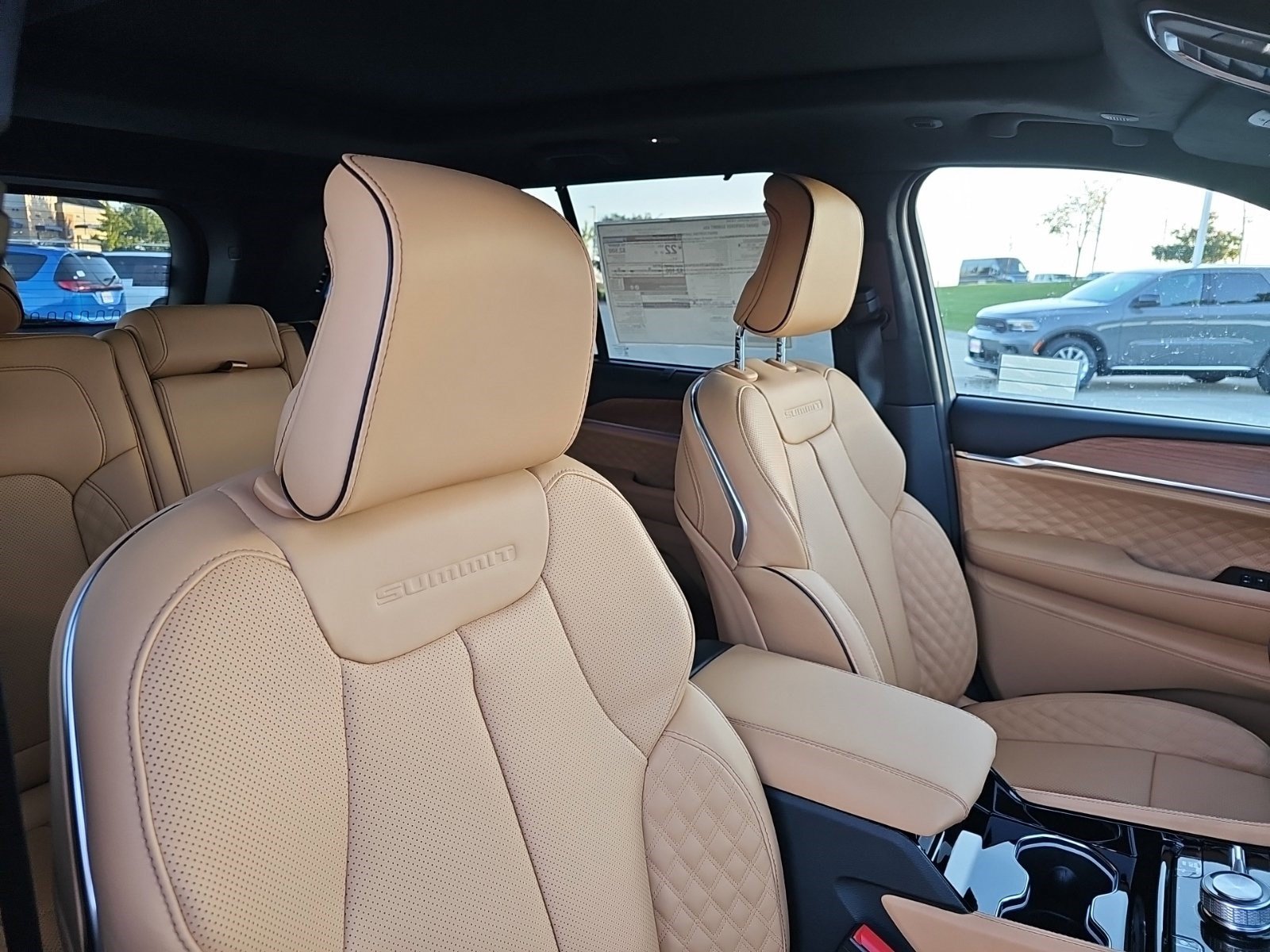 New 2027 Jeep Grand Cherokee Summit AWD/4WD image 11