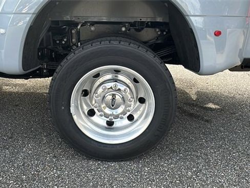 New 2026 Ford F450 Platinum w/ FX4 Off-Road Package image 19