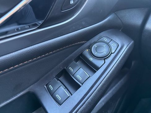 Used 2019 Chevrolet Traverse LT w/ LPO, Floor Liner Package AWD/4WD image 39