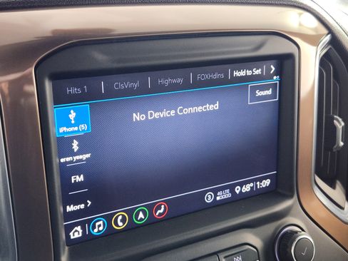 Used 2020 Chevrolet Silverado 2500 High Country w/ Z71 Off-Road Package image 23