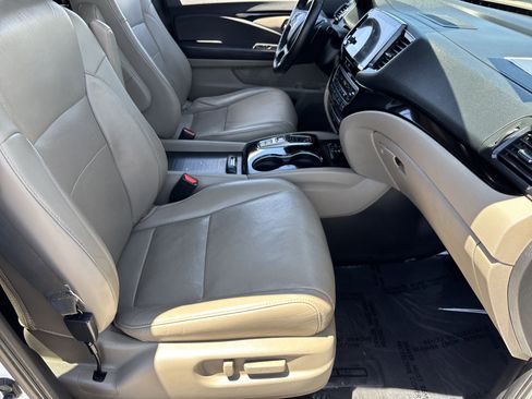 Used 2020 Honda Pilot Elite image 10