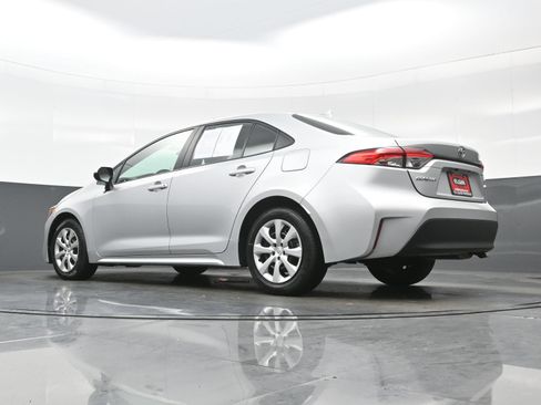 Used 2024 Toyota Corolla LE FWD image 28