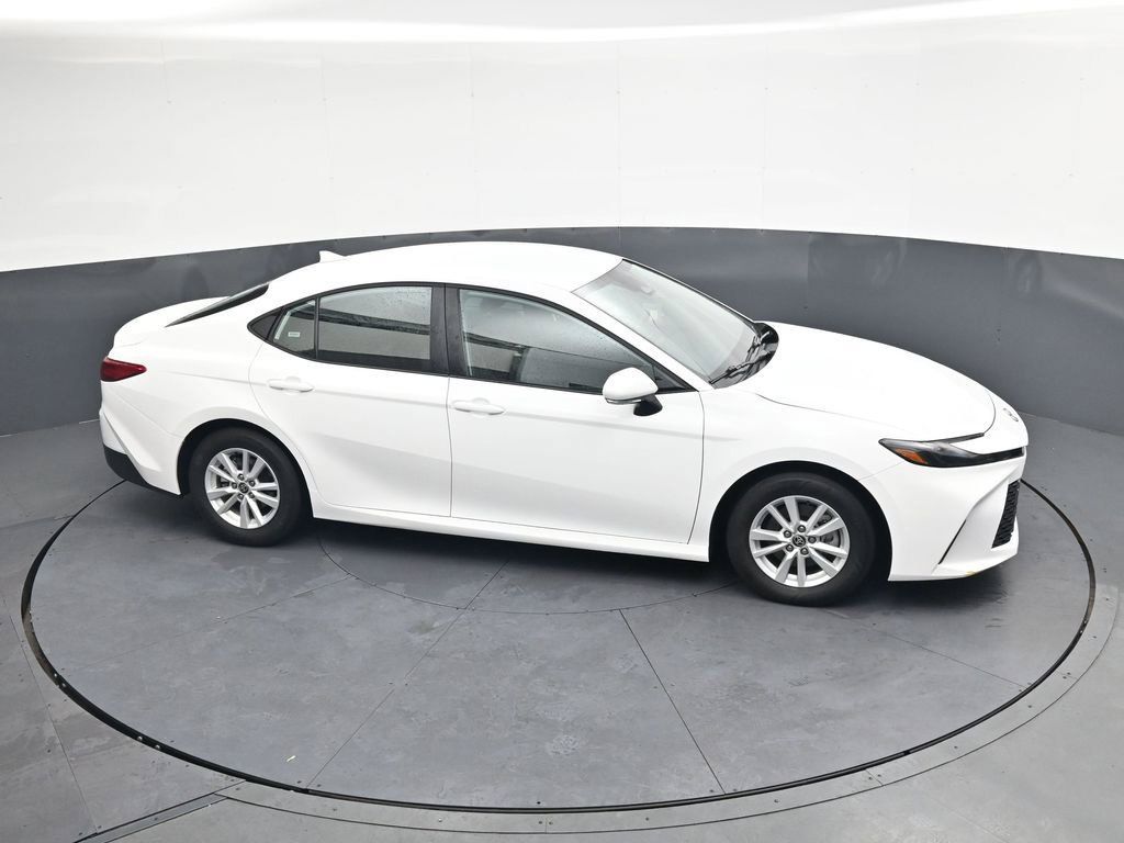Used 2026 Toyota Camry LE FWD image 25