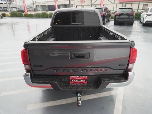 Certified 2022 Toyota Tacoma SR5 image 6