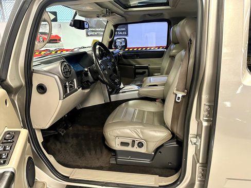 Used 2004 HUMMER H2 w/ Preferred Equipment Group image 23
