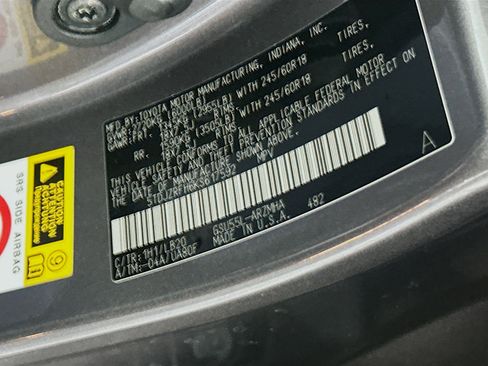 Used 2019 Toyota Highlander XLE image 12