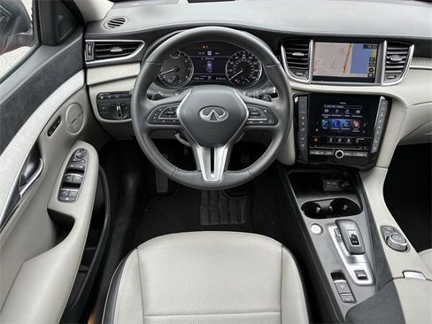 Used 2024 INFINITI QX50 Sensory w/ Accent Package image 12