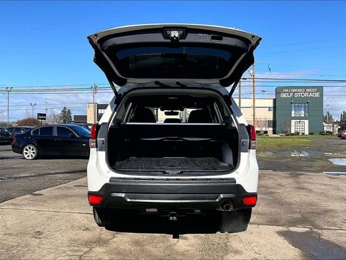 Used 2020 Subaru Forester Premium image 39
