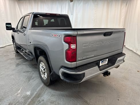 Used 2025 Chevrolet Silverado 2500 LT w/ Convenience Package image 3