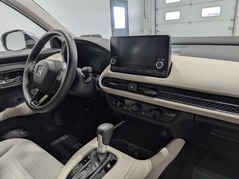 Certified 2024 Honda HR-V LX image 40