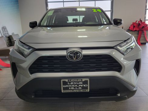 Used 2024 Toyota RAV4 LE image 9