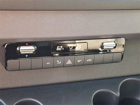 Used 2025 Mercedes-Benz Sprinter 2500 image 14
