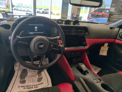 Used 2024 Nissan Z Performance w/ Floor Mat Package RWD image 10
