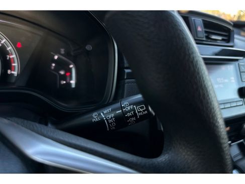 Used 2018 Honda CR-V LX image 32