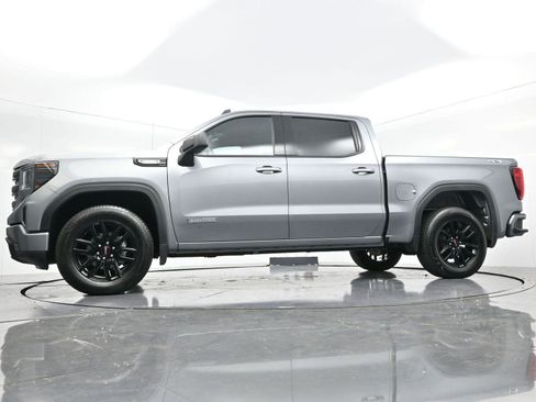 Used 2025 GMC Sierra 1500 Elevation image 47
