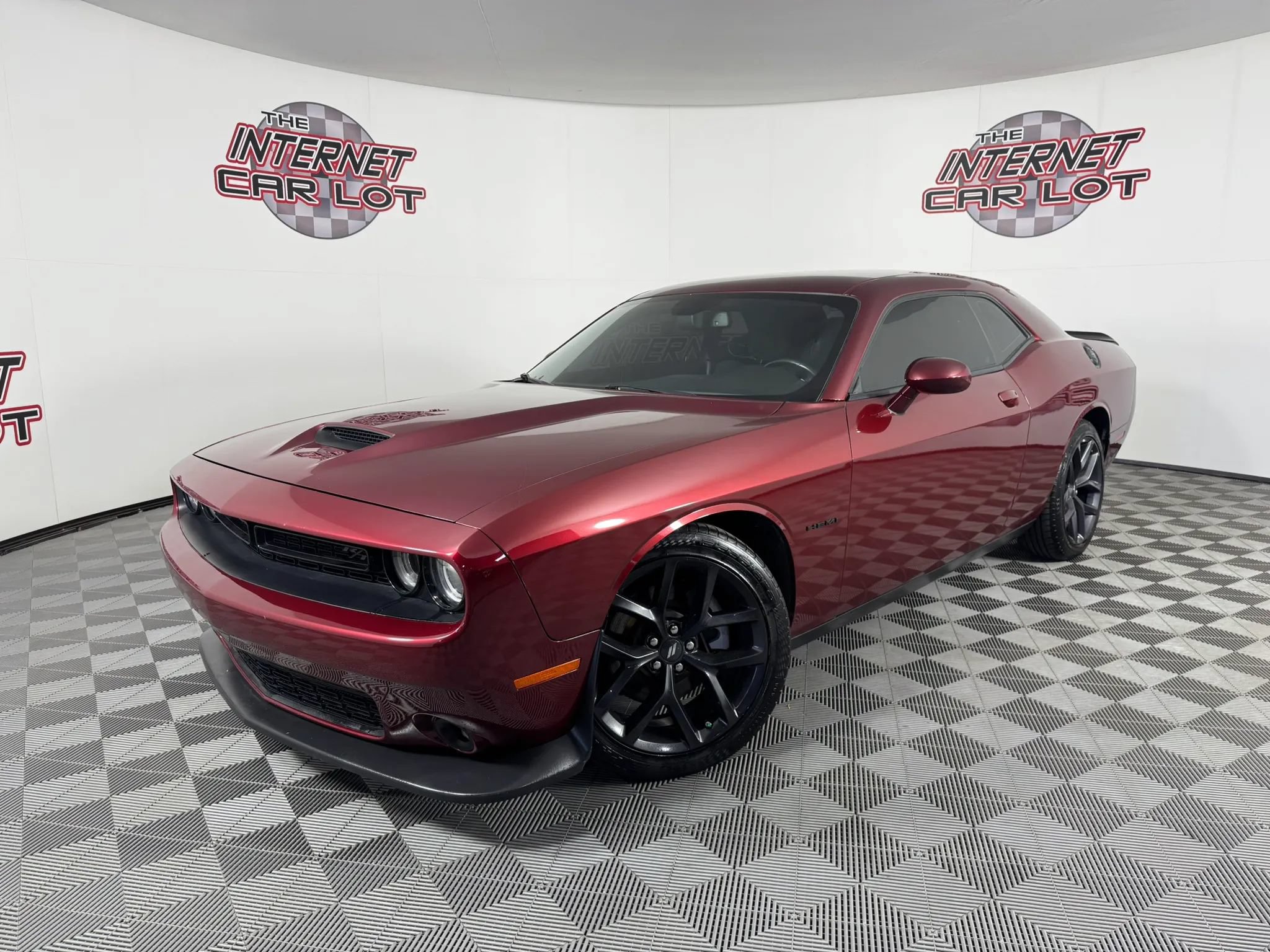Used 2022 Dodge Challenger R/T w/ Blacktop Package RWD image 1