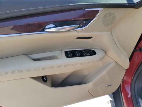Used 2019 Cadillac XT5 Luxury image 24