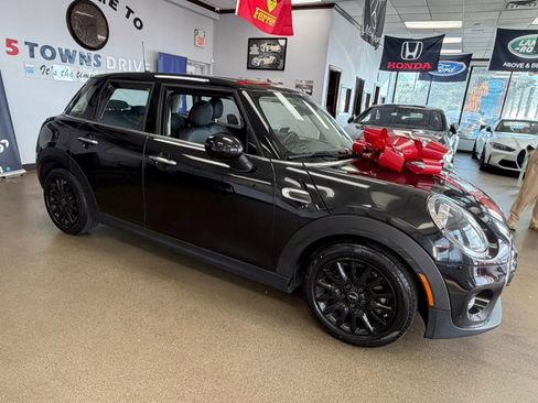 Used 2019 MINI Cooper 4-Door Hardtop FWD image 11
